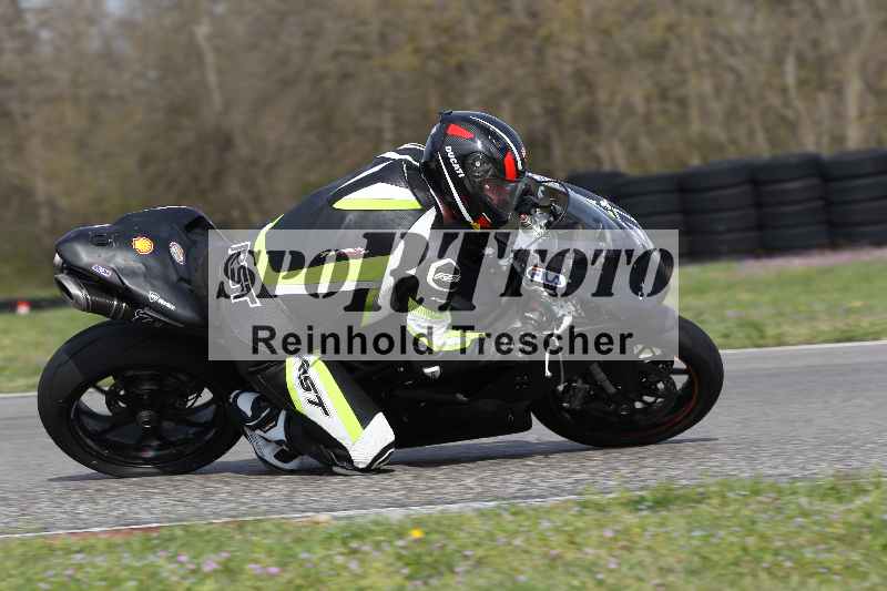 Archiv-2023/06 10.04.2023 Moto Club Anneau du Rhin/Vert-Medium/4